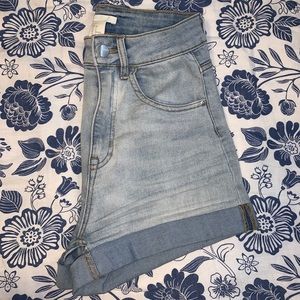 H&M stretchy high waisted light wash jean shorts!